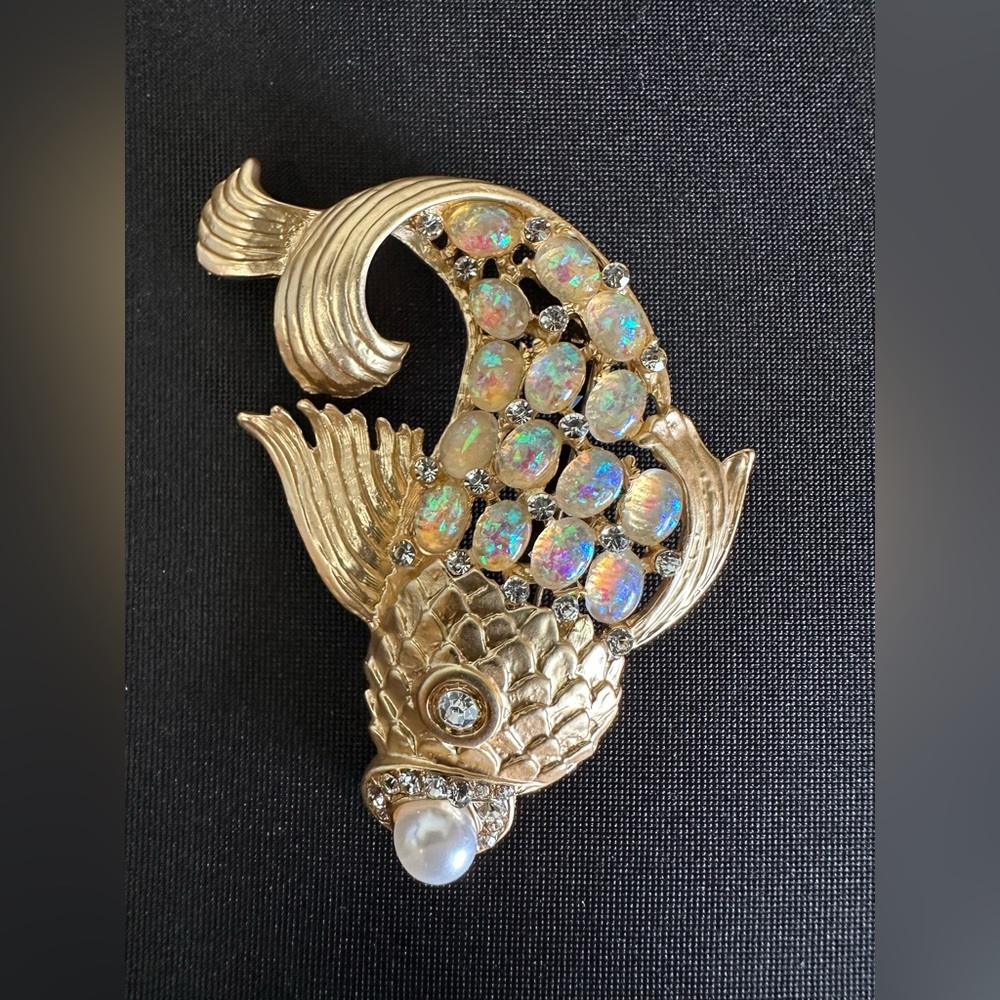 Pearl  Koi Fish Brooch - Picture 2 of 4